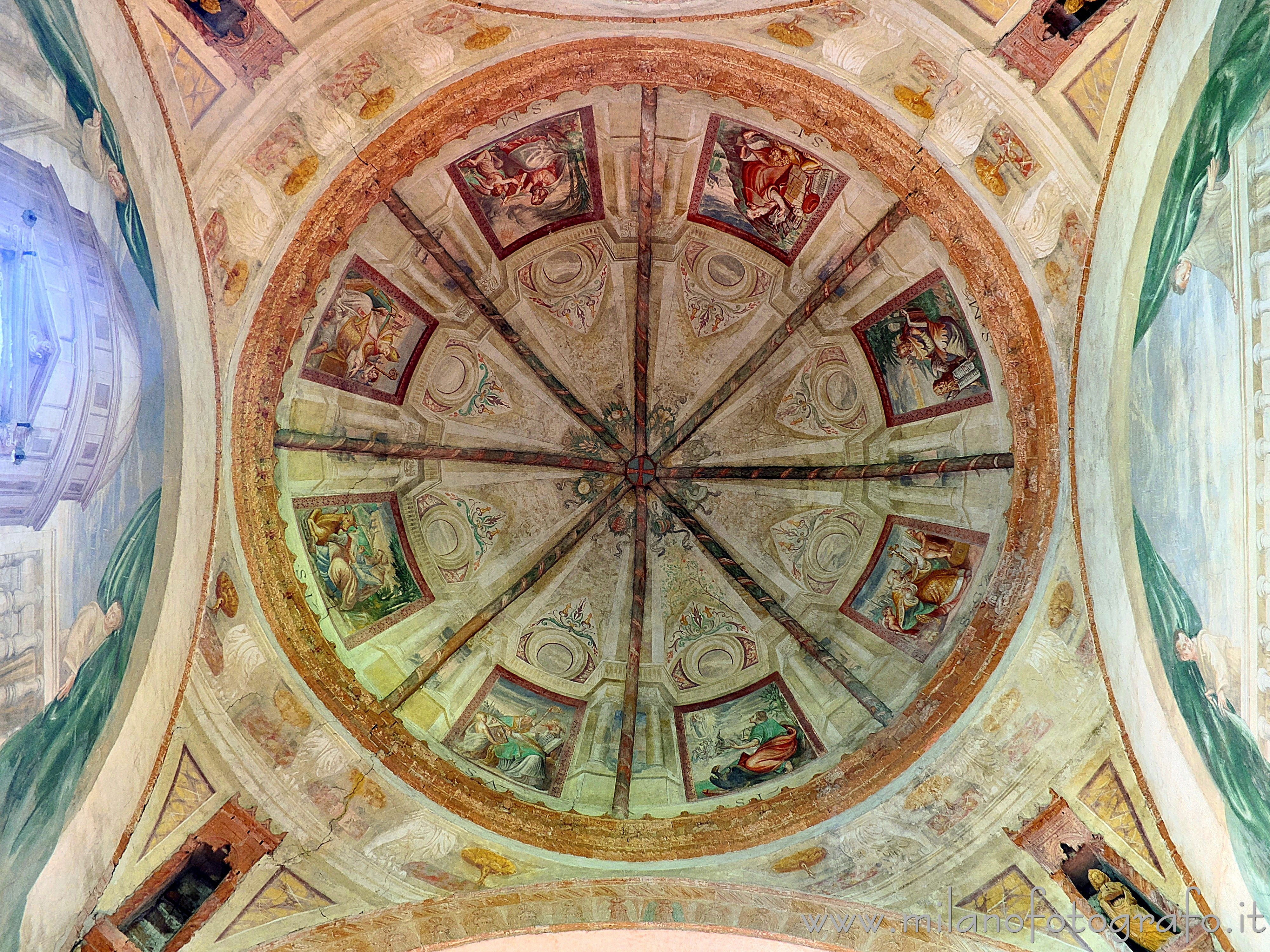 Castelleone (Cremona, Italy) - Vault of the Chapel of the Holy Spirit in the  of the Church of St. Mary in Bressanoro - Full resolution picture